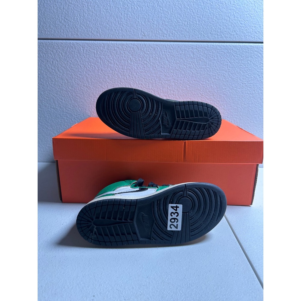Jordan 1 Retro High OG Lucky Green Size 1.5Y #2934 - Picture 3 of 6